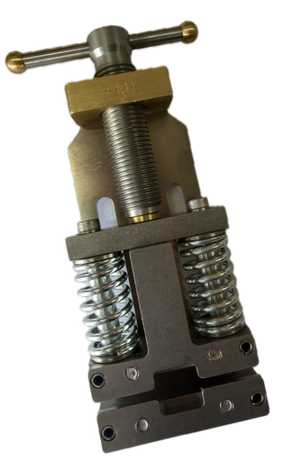 [GFI799150090] PINCE POUR MAINTIEN DE SELLE DE RENFORT 40 A 225 SERRE JOINT